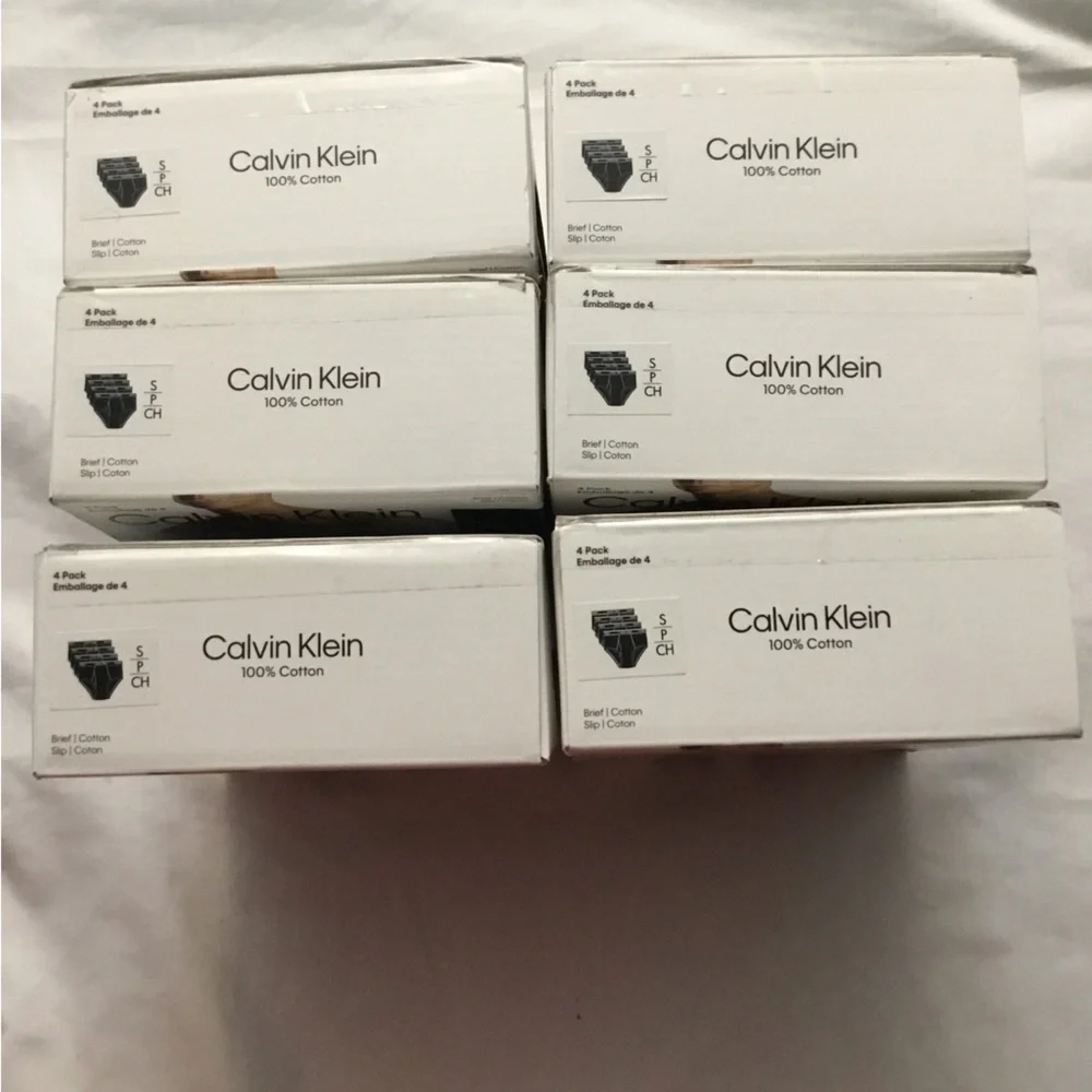 Calvin Klein Men's Black Classic Fit Briefs 4-Pack